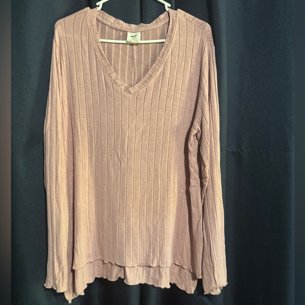 Lightweight sweater